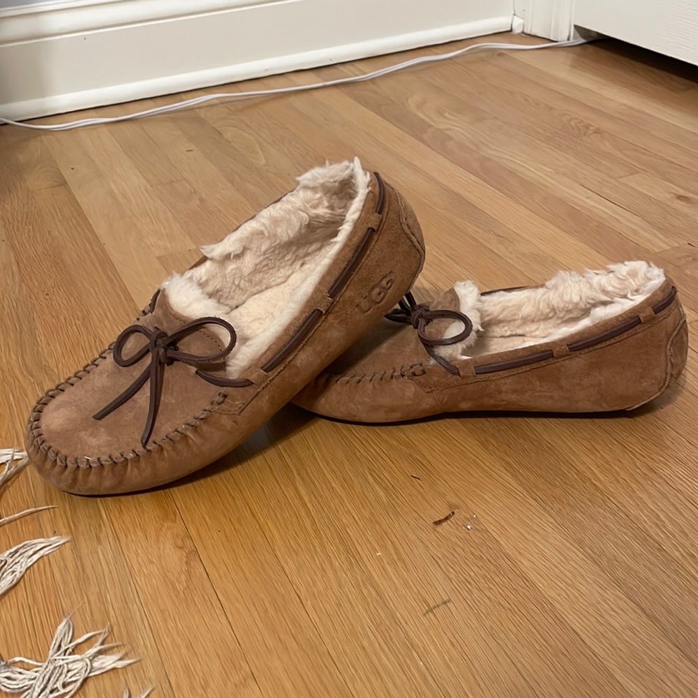chestnut ugg moccasin slippers